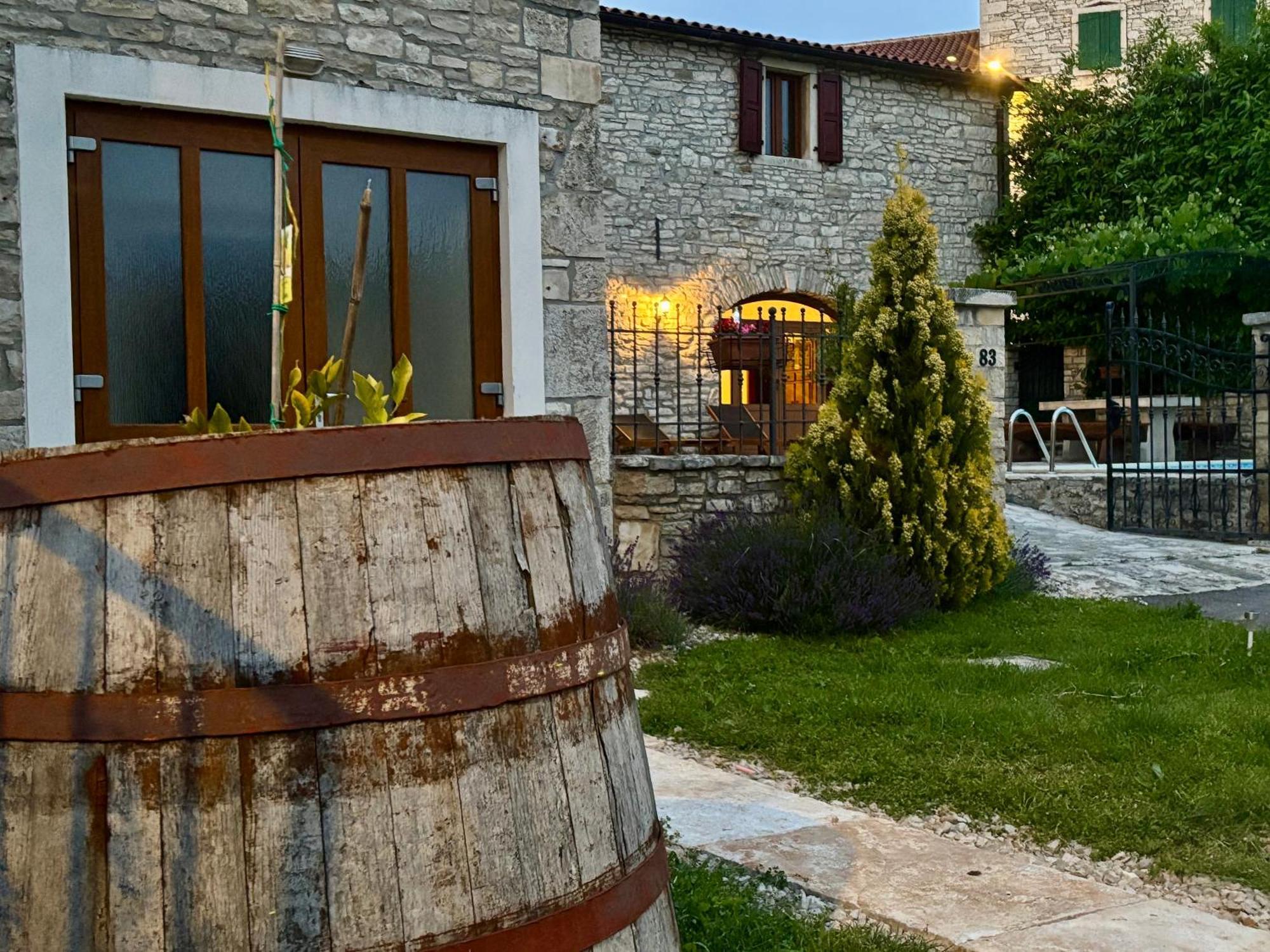 Villa Rustica Buje Exterior photo